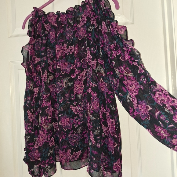 1. STATE NWOT cold shoulder blouse size L - Picture 3 of 7